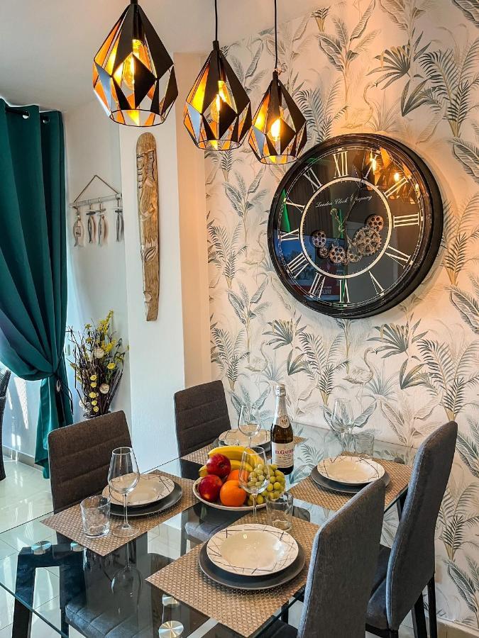 Апартаменты Luxory Dreamy Sunset, Seafront, Direct Access To The Promenade,Wifi,Pool,Free Parking Лос Кристианос Экстерьер фото